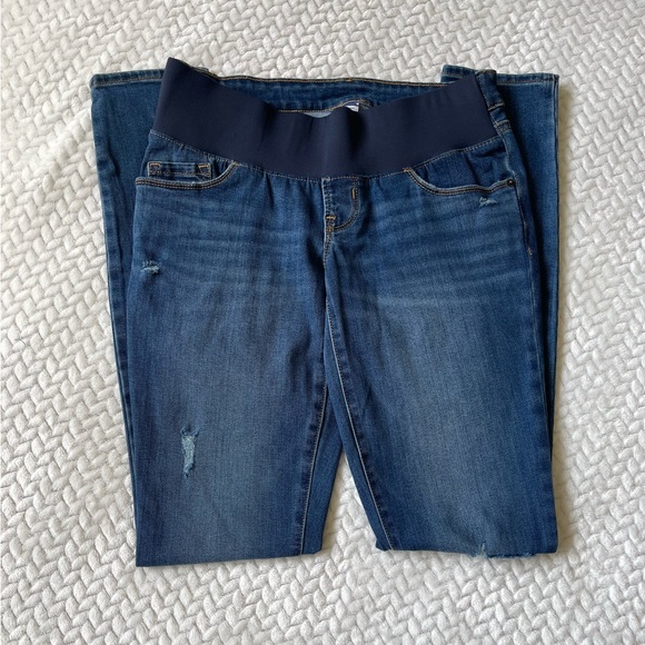Old navy maternity jeans - Picture 1 of 5